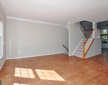 5507 Edson Lane - Photo Thumbnail 9