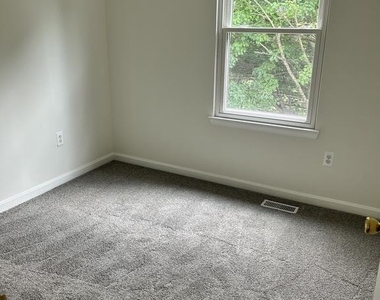 9536 Melrose Square Way - Photo Thumbnail 8