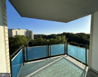 10500 Rockville Pike - Photo Thumbnail 8