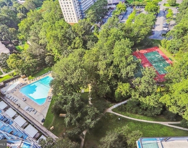 10500 Rockville Pike - Photo Thumbnail 15