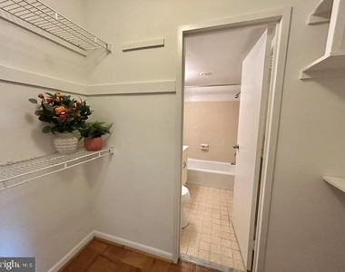 10500 Rockville Pike - Photo Thumbnail 11