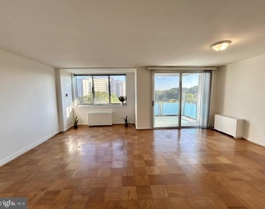10500 Rockville Pike - Photo Thumbnail 7