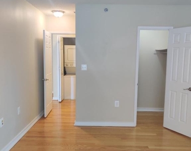 4801 Fairmont Avenue - Photo Thumbnail 11