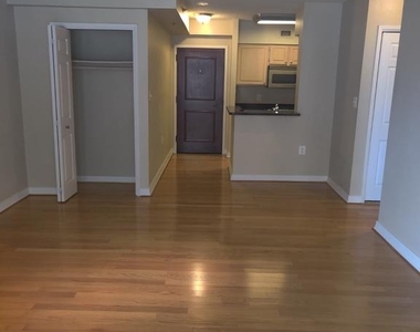 4801 Fairmont Avenue - Photo Thumbnail 3