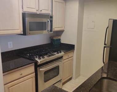 4801 Fairmont Avenue - Photo Thumbnail 4