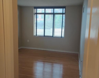 4801 Fairmont Avenue - Photo Thumbnail 9