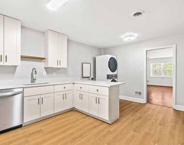 120 Cox Avenue - Photo Thumbnail 6