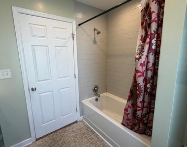 304 Marshall Street - Photo Thumbnail 11