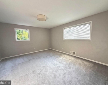 10506 Weymouth Street - Photo Thumbnail 14