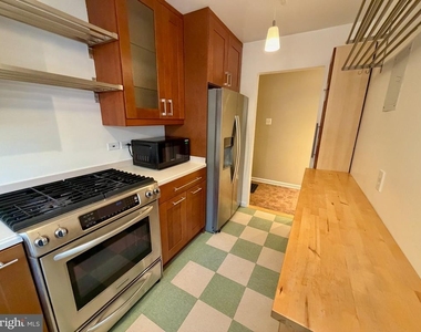 10506 Weymouth Street - Photo Thumbnail 1
