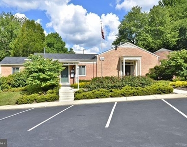 10506 Weymouth Street - Photo Thumbnail 7