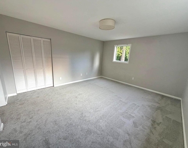 10506 Weymouth Street - Photo Thumbnail 15