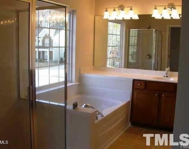 2110 Addenbrock Drive - Photo Thumbnail 5