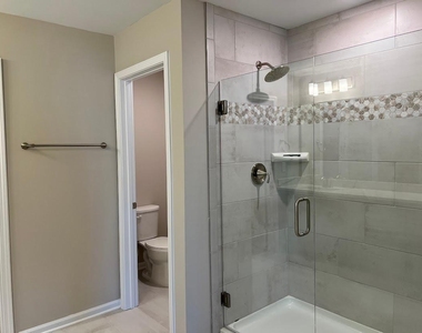 302 King Closer Drive - Photo Thumbnail 32