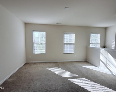 8 Duck Pond Court - Photo Thumbnail 8