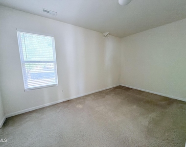 8 Duck Pond Court - Photo Thumbnail 9