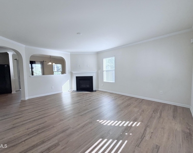 8 Duck Pond Court - Photo Thumbnail 1