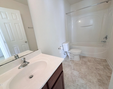 8 Duck Pond Court - Photo Thumbnail 10