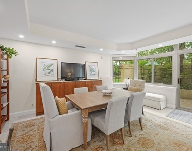 5610 Wisconsin Avenue - Photo Thumbnail 9