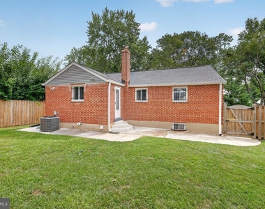 11102 Bucknell Drive - Photo Thumbnail 2