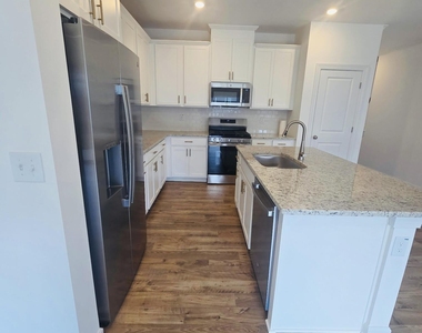 8765 Wardle Court - Photo Thumbnail 5