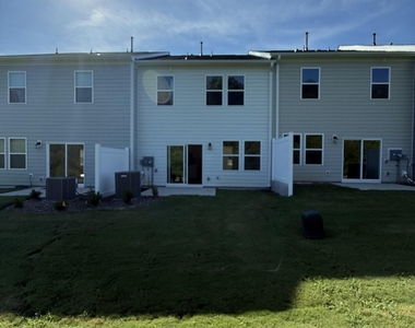 337 Sweetbay Tree Drive - Photo Thumbnail 14