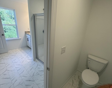 337 Sweetbay Tree Drive - Photo Thumbnail 22