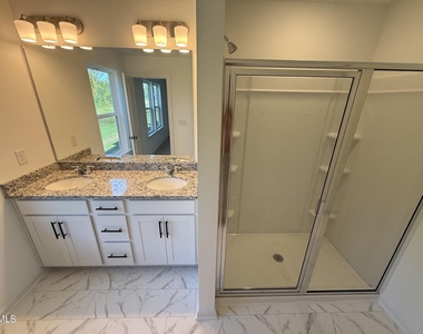 337 Sweetbay Tree Drive - Photo Thumbnail 16