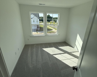 337 Sweetbay Tree Drive - Photo Thumbnail 3