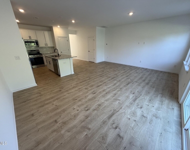 337 Sweetbay Tree Drive - Photo Thumbnail 18