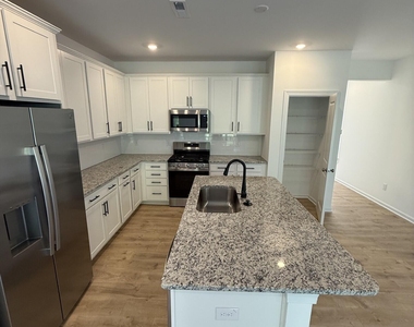 337 Sweetbay Tree Drive - Photo Thumbnail 20