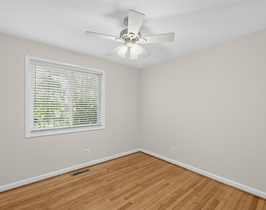 1303 Lorimer Road - Photo Thumbnail 8