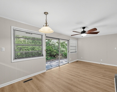 1303 Lorimer Road - Photo Thumbnail 4