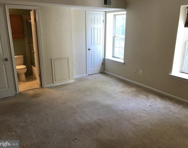 20220 Shipley Terrace - Photo Thumbnail 6