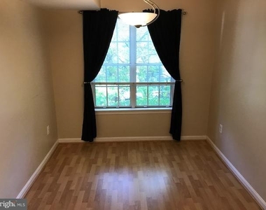 20220 Shipley Terrace - Photo Thumbnail 3