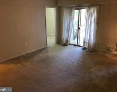 20220 Shipley Terrace - Photo Thumbnail 4