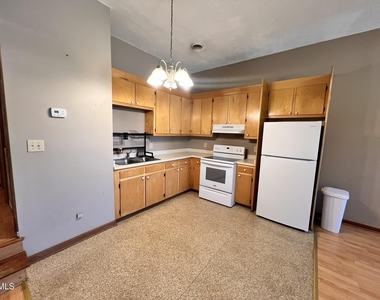 4921 Fairground Road - Photo Thumbnail 3