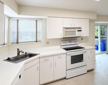 7730 Chatfield Lane - Photo Thumbnail 17