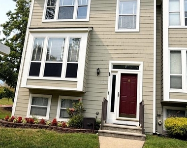 7730 Chatfield Lane - Photo Thumbnail 13