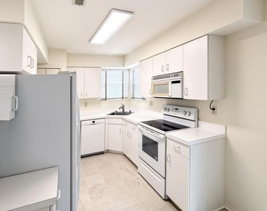 7730 Chatfield Lane - Photo Thumbnail 15