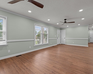 1505 Fairview Street - Photo Thumbnail 5