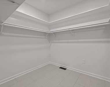 1505 Fairview Street - Photo Thumbnail 17