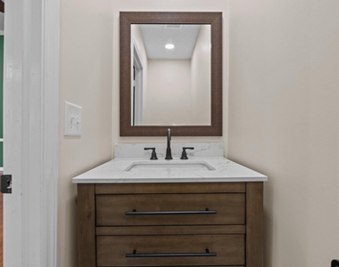 1505 Fairview Street - Photo Thumbnail 21