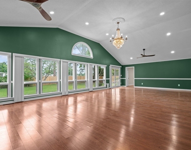 1505 Fairview Street - Photo Thumbnail 20