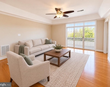 5910 Great Star Drive - Photo Thumbnail 11