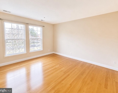 5910 Great Star Drive - Photo Thumbnail 21