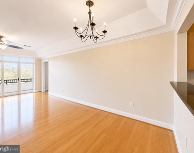 5910 Great Star Drive - Photo Thumbnail 6