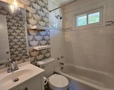 707 Daniels Street - Photo Thumbnail 19