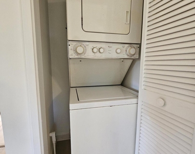 707 Daniels Street - Photo Thumbnail 18