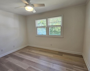 707 Daniels Street - Photo Thumbnail 12